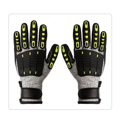 China HPPE Cut Proof Coal Mine Anti Vibration Safety Gloves With Black Nitrile Dipping for sale