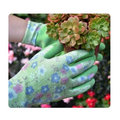 China Green Bamboo Knitted Sandy Latex Gloves For Cutting And Watering The Flower for sale