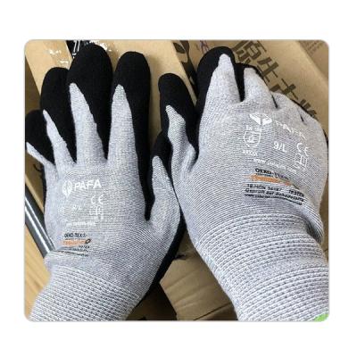 China Palma del nitrilo de Grey Seamless Bamboo Fiber Sandy que cubre guantes del trabajo industrial en venta