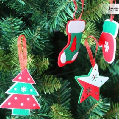 China Customized Felt Christmas Party Backdrop Santa Claus Gift Box Elk Garland Hanging Decoration For Christmas Tree for sale