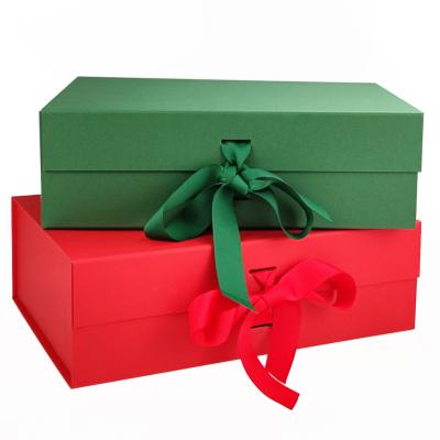 China Christmas Magnetic Red Green Ribbons Gift Packing Box Recyclable Folding Paper Packing Boxes Clothes Custom Logo for sale