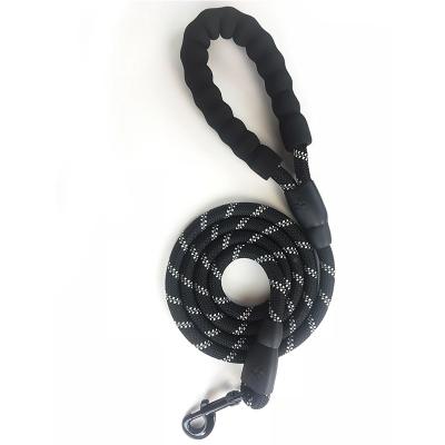 China SHUNTEX Reflective Fluorescent Black Color Soft Foam Handles Metal Hook Nylon Braided 1.5 Meters Reflective Strong Dog Leash Rope for sale