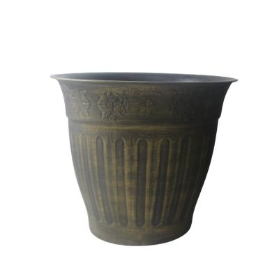 China Europe Leizisure Mix Round Pot Painted Plastic European Corrugated Engraving Plant Flower Pot for sale