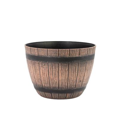 China Rustic Round Bucket Planter Leizisure Texture Barrel Plastic Wooden Flower Pot Wooden Garden Planter for sale