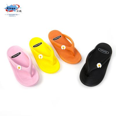 China High Quality Daily Girls Sweat-absorbent EVA Material Women's Beach Outdoor Flip Flops Slippers for sale