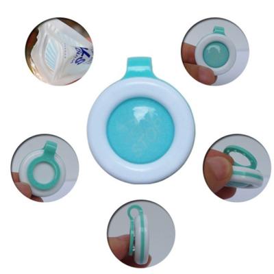 China Plant Fashionable Anti Essential Oil Disposable Hit Mosquito Clip Long Term Effective Loop For Baby Adult for sale