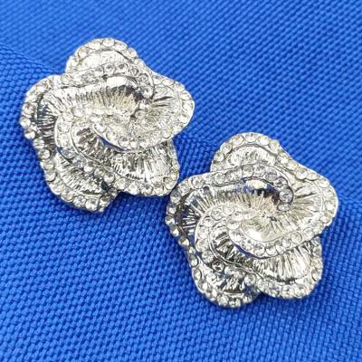 China FASHIONABLE Classic Antique Crystal Silver Flower Diamond Stud Earrings Twist Earrings For Women for sale