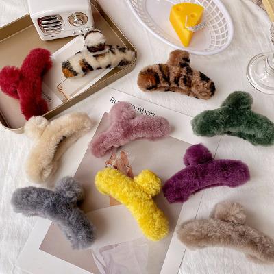 China Wholesale Soft Solid Color Winter Plush Simple Colorful Hair Accessories Women Washing Face Hair Claw for sale