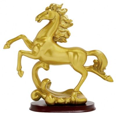 China Creative Hot Sale Home Decor Resin Horse Ornaments Golden Resin QJX Home Decoration for sale