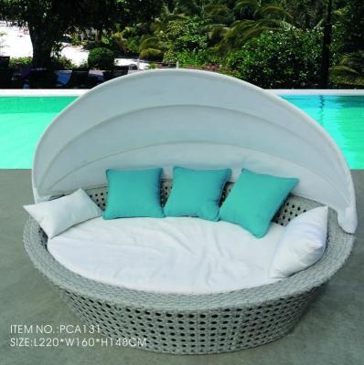 China Garden Sofa Patio Furniture Garden Round Daybed with Awning for sale