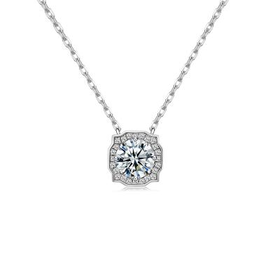 China VVS Simple Temperament Moissanite Sterling Silver Necklace Romantic Pendant Necklace 1CT Colorless Woman for sale