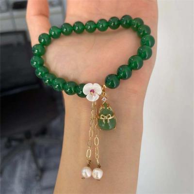 China FASHIONABLE Natural Jade 14K Gold - Plated Women's Natural Shell Flower Jade Water Drop Pendant Bracelet for sale