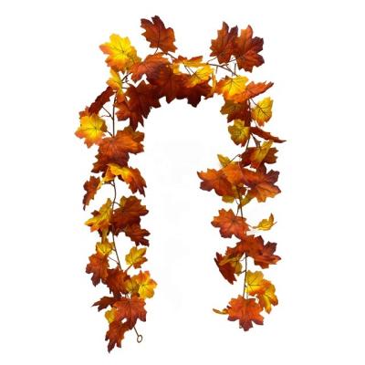 China Outdoor Indoor Decoration Silk Maple Leaf Autumn Maple Leaves Artificial Garland for Thanksgiving Day Home Decoration for sale