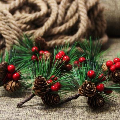 China Christmas Festive Decoration Christmas Decoration Ornaments Christmas Tree Accessories Artificial Pine Needles Pine Cones Red Berries Christmas Pine Cones for sale