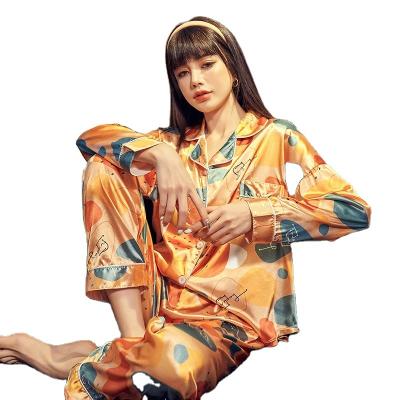 China Home Wear Ice Satin Long Sleeve Pajamas 2 PieceSet Breathable Silk Fashionable Floral Pattern Very Comfortable for sale