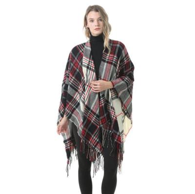 China Warm Autumn Winter Thick Cape Wrap Pashmina Ponchos Tassel Cape Grid Covers Scarves Fashion Classic Plaid Poncho for sale