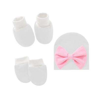 China Sporty Foot Cover Hats Newborn Baby Socks Sets Bow Tie Hat Infant Gift Set 3 Piece Kids Gift Sets for sale