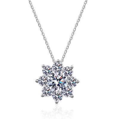 China Snowflake Moissanite Moissanite Chain Necklace For Women White Silver Diamond Engagement Gift S925 VVS Color Moissanite Snowflake Necklace Custom Jewelry for sale