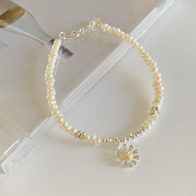 China DQ0369S FASHIONABLE Freshwater Pearl Bracelet 925 Sterling Silver Daisy Shaped Irregular Natural Freshwater Pearl Bracelet For Women Girls for sale