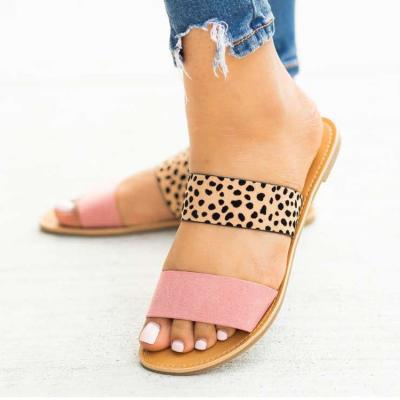 China 2021 Fashion Trend Newcomers Women Fashion Leopard Snakeskin Insti Flat PU Slipper Low Price Warm Light Color Faux Leather Flip Shoes for sale