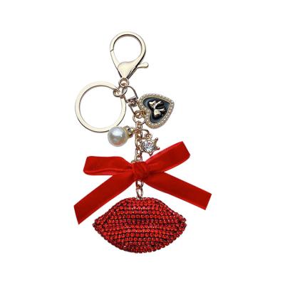 China New Fashion Glitter Big Decoration Luxury 3D Lips Shape Key Chain Blingbling Elegant Lips Dangle Key Chain For Lady Bag Decoration for sale