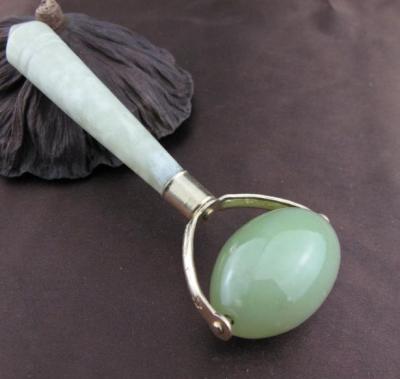 China Face Korea Top Selling Jade Roller For Round Face Jade Massage Roller Larger Size High Quality for sale