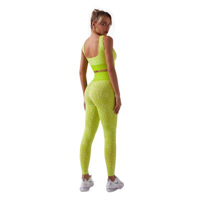 China 2021 popular cheap hot sale fashion sport fitness manufactureres yoga set top quality breathable for sale