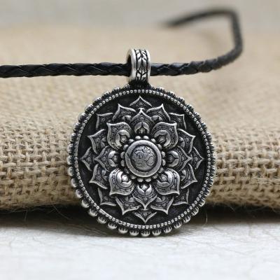 China LANGHONG Retro Tibet Religious Spiritual Necklace For Women Mandala Necklace Geometry Amulet Religious Jewelry for sale