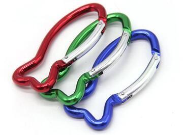 China 62x25x5mm Assorted Color Fish Shaped Aluminum Snap Hook Aluminum Carabiner for sale