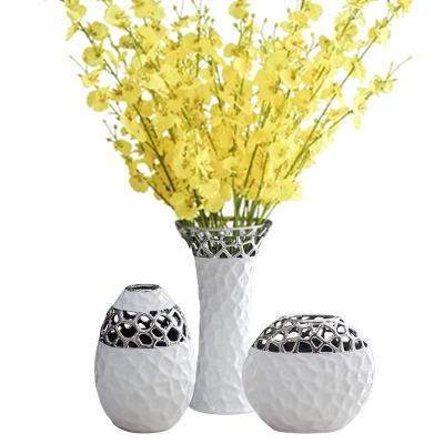 China Modern Minimalist Flower Ceramic Tabletop White Vases for Home Decoration, Manufacturer Hot Sale Plating Silver, Flower Container for sale