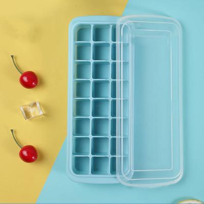 China Sustainable Freezer Flexible Ice Tray Removable Lid BPA Free Cocktail Drinks Ice Maker Stackable Ice Trays With Covers for sale