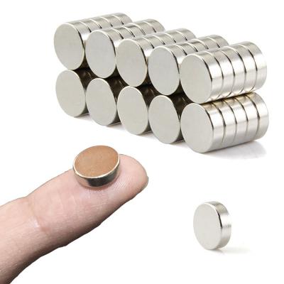 China Permanent Powerful Industrial Magnet High N Pole Marked Neodymium Magnet For Car Cell Phone Holder for sale