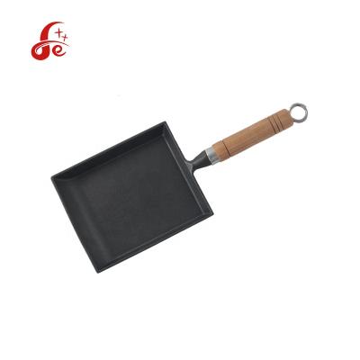 China Pre Season Sustainable Cast Iron Japanese Kitchen Cookware Oil Cast Non Coating Omelet Pan for sale