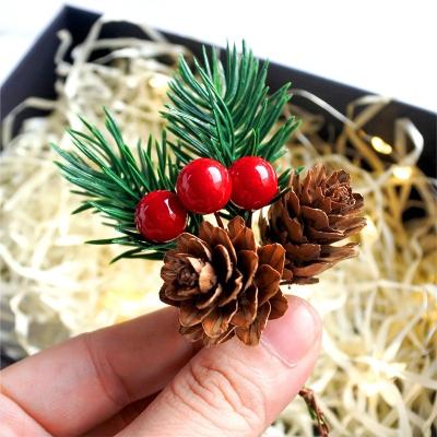 China VFL-017 Plastic Christmas Decoration Ornaments Berries Christmas Pine Cones Christmas Tree Accessories Artificial Pine Needles for sale