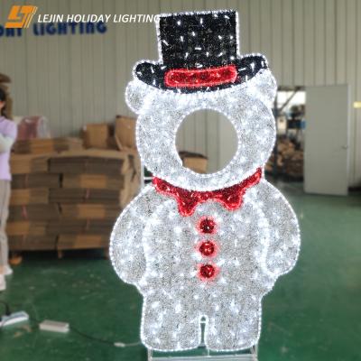 China Holiday Decoration Low Voltage 6000k Polar Bear Pattern Light Christmas Street Decoration for sale