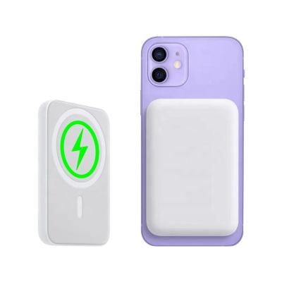 China Mini Fast Wireless Portable Mobile Back Clip Power Bank Magnetic Charging Support Wireless Mobile Power Supply for sale