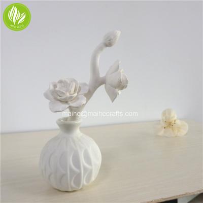 China Handmade Custom Ceramic Flower From Europe In Ceramic Flower Vase for sale