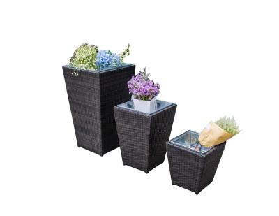 China Luxury Outdoor Garden Rattan Planter Rattan Patio Flower Pot Planter for sale