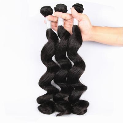 China Los paquetes sin procesar del cabello humano de la Virgen sueltan la armadura profunda del cabello humano de la onda para la mujer negra en venta