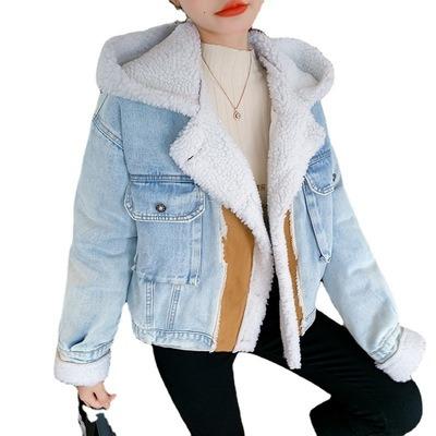 China 2021 New Arrival Ladies Clothing Wholesale Denim Hooded Anti-wrinkle Cotton Padded Women Jean Fleece Jacket With Fur Coats Winter for sale