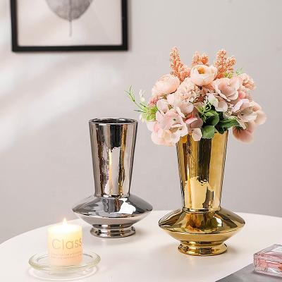 China Modern Amazon top seller Gold and silver plating flower pot modern Nordic home decor accessories ceramic vase for sale