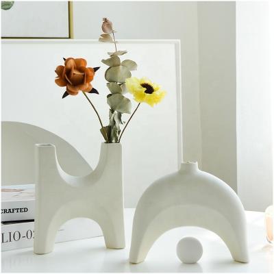 China Modern home ceramic unique Nordic creative hotel style personalization vase decoration desk decorations gifts for sale