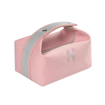 China Other Luxury Makeup Bag for Women - Elegant and Spacious Cosmetic Organizer with Carry Handle for sale