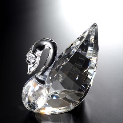 China Pure Transparent Crystals Swan Home Decor China Crystal Sculpture For Wedding Decoration Gift Souvenir for sale