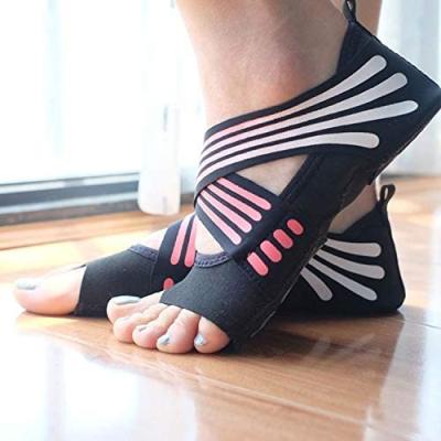 China Factory QUICK DRY compression anti slip yoga grip socks for met for barre, sports, ballet, dance, workout, trainer for sale