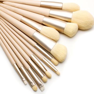 China Soft Bristle Selling Best on Amazon 12 Pcs Handle Nano Corn Synthetic Corn Fiber Cream Wooden Makeup Brush Set for sale