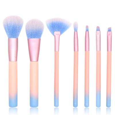 China 2021 Hot Selling Eco-friendly Vegan Makeup Set Brush 7pcs Wooden Pink And Blue Gradient Handle Makeup Brushes for sale