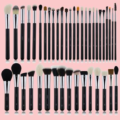 China Eco-Friendly In 42 Pcs New Stock Makeup Brushes Natural Hair For Hair Wooden Base Goat Eye Face Handle Logo Custom Makeup Brush Set for sale