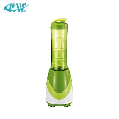 China Fashional 220W 250W 600Ml Multifunctional Customized Electric Fruit Water Bottle Personal Blender for sale