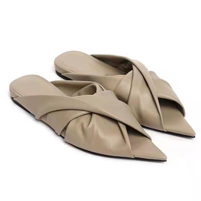 China New design trend fashion summer women's fashion vintage point Korean toe cap half head flat heel outdoor slippers for sale